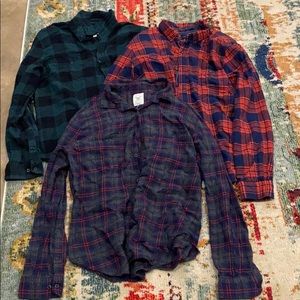 Men’s button down plaid long sleeve